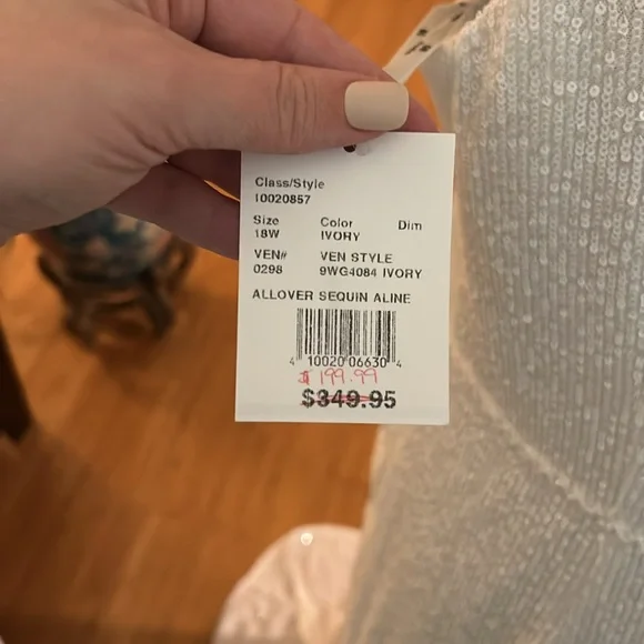 NWT Davids Bridal beaded gown Flawless zipper triple lined Includes garment bag - Picture 3 of 7